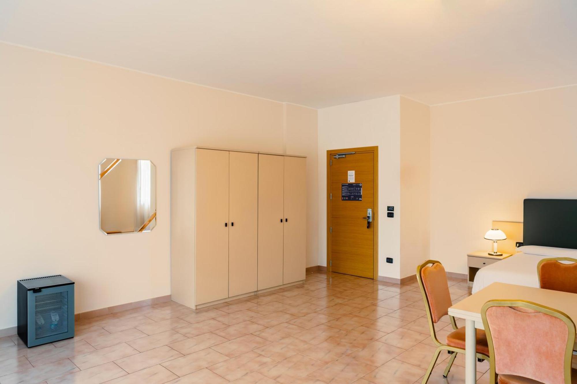 B&B Hotel Bari Rondo Exterior foto